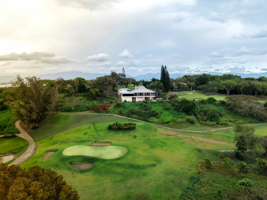 White house on golf course in Palm Beach Gardens